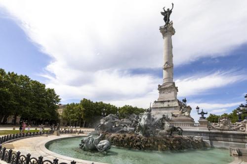 Monument aux Girondins 2