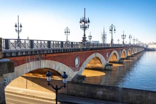 Pont de Pierre